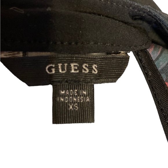 Guess bold floral body-hugging halter top with mesh chest. Gorgeous! - Picture 4 of 8